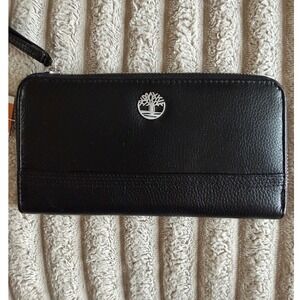 Timberland Womens Black Leather Zip Around RFID Wristlet Wallet DW0101/08